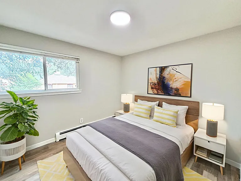 Ivywild Flats — Photo 15