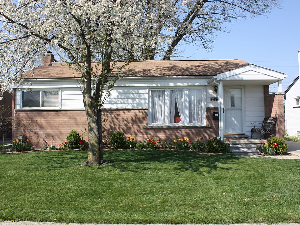 Outside front yard