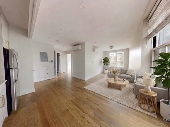 216 Bainbridge St, Brooklyn, NY