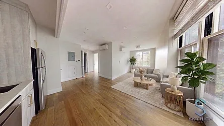 216 Bainbridge Street, #3B