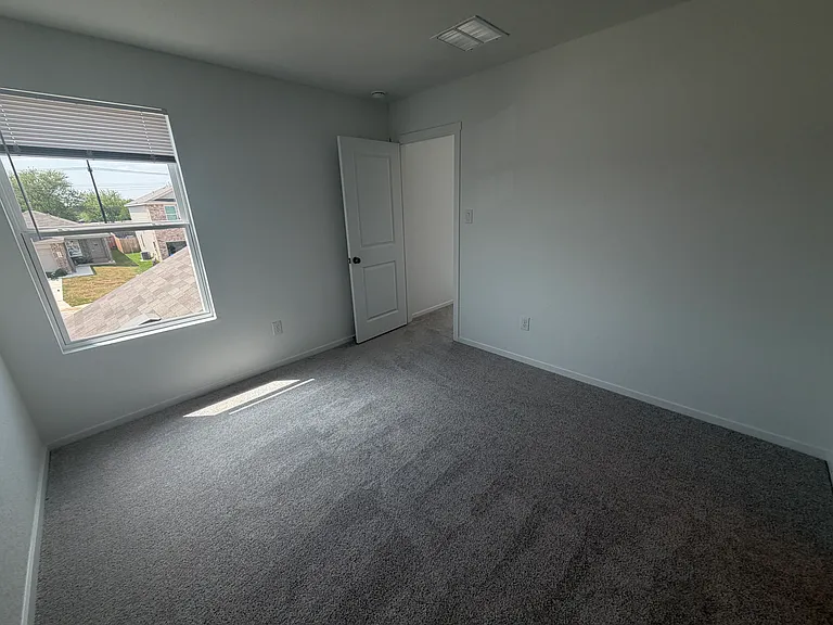 319 Moscato Rd — Photo 9