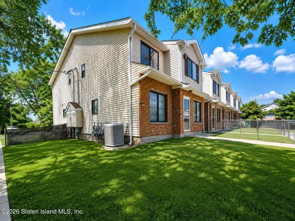 16 Ferndale Ct