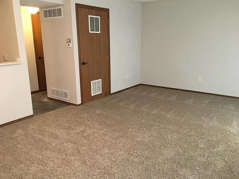 210 Mount Hope Ct #A4 — Photo 1