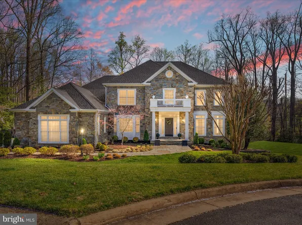 10554 Fox Forest Dr, Great Falls, VA 22066