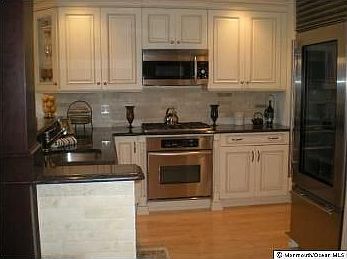 2nd image of 102 Poplar Pl