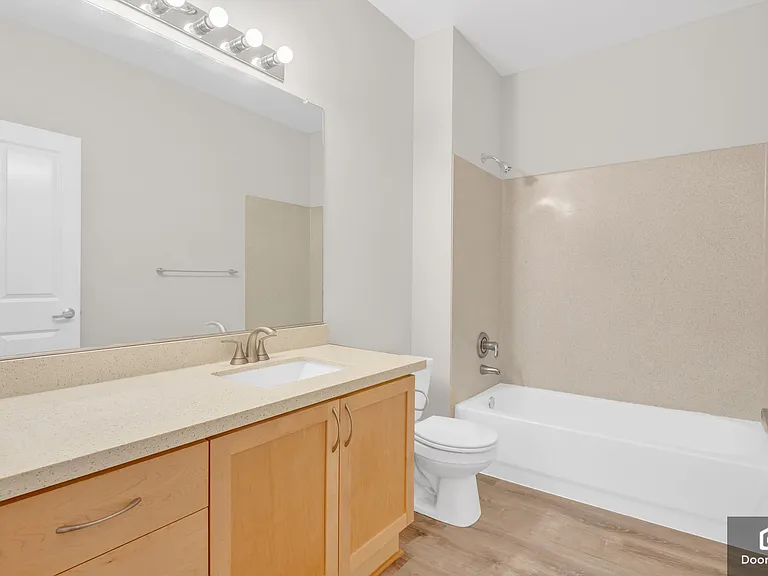 118 107th Ave NE #407 — Photo 21