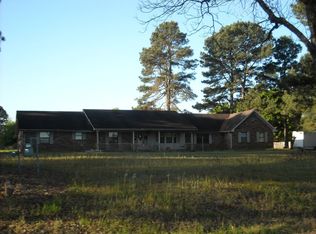 809 E 28th St, Hope, AR 71801