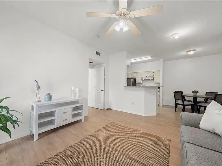23500 Walden Center Dr #206 — Photo 6