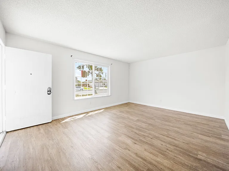 7608 Hyssop Dr — Photo 7
