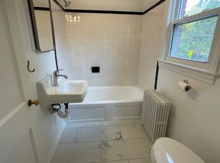 305 Shirley St APT 32, Falls Church, VA 22046