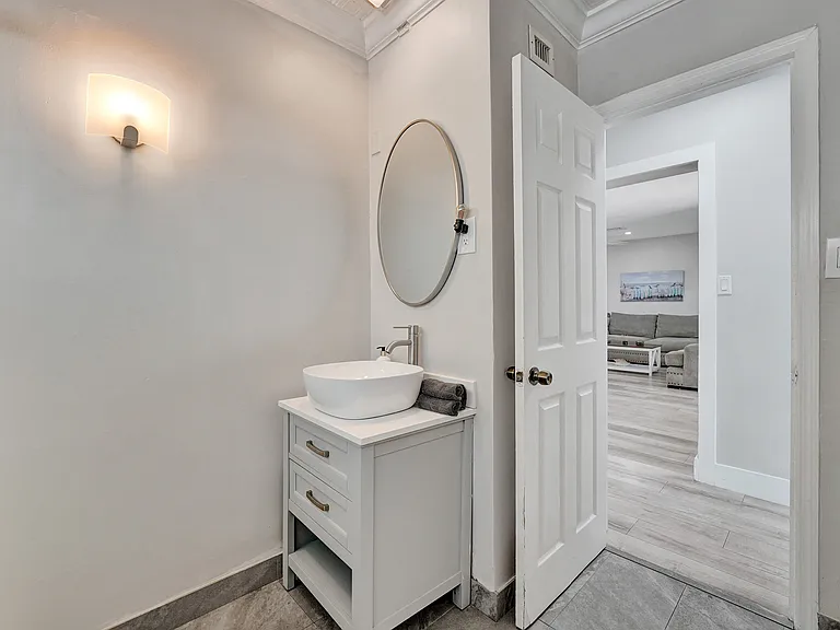 615 NE 13th Ave — Photo 35