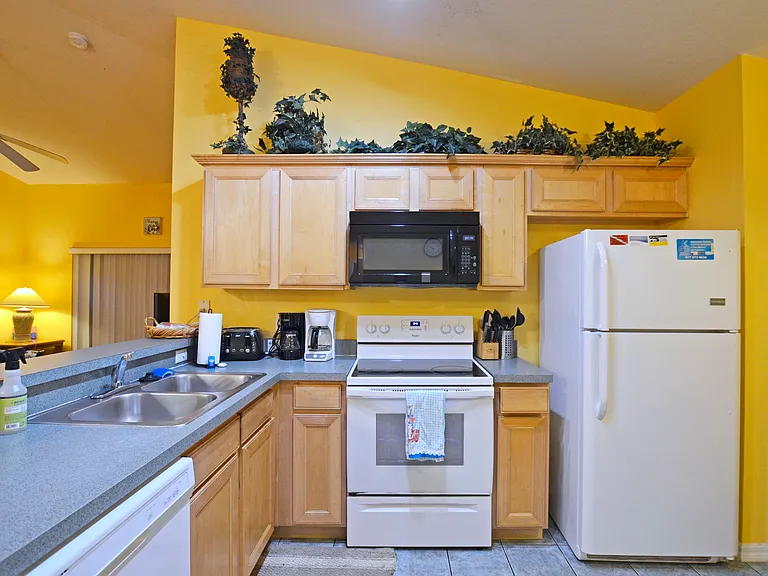 1328 Zureiq Ct — Photo 4