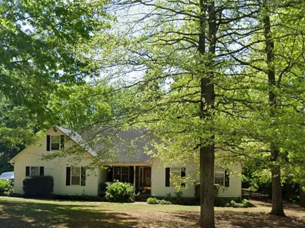 615 Bourbon St, McDonough, GA 30253
