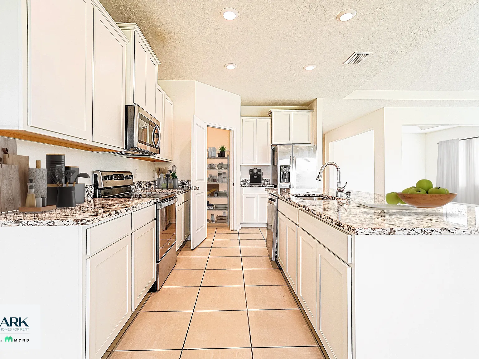 4 bed, 3.5 bath, 2787 sqft, $2,525 — Photo 3