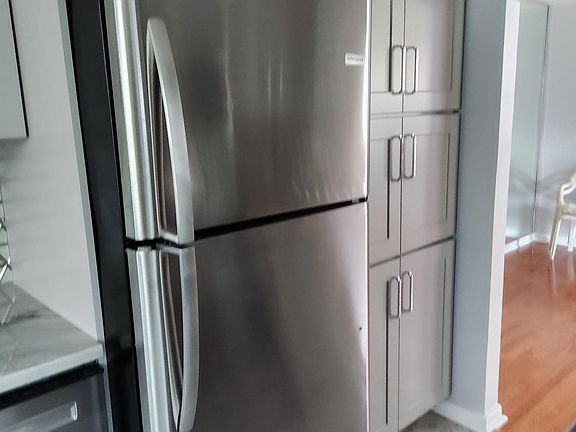 All new kitchen with stainless steel appliances