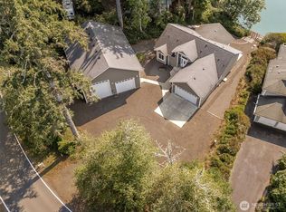 799 Duck Lake Dr SE, Ocean Shores, WA