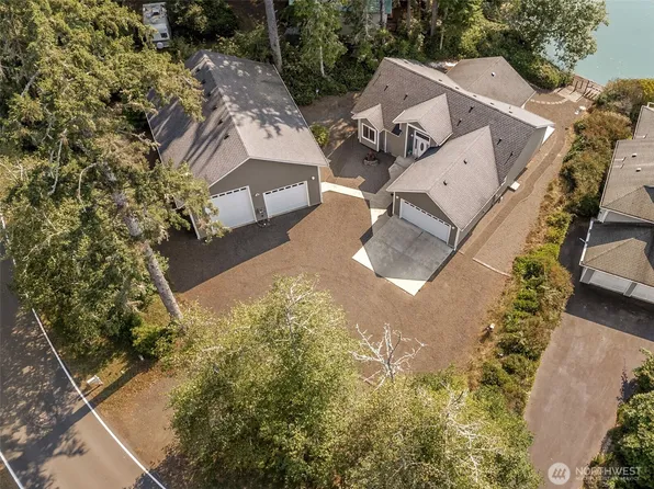 799 Duck Lake Drive SE, Ocean Shores, WA 98569