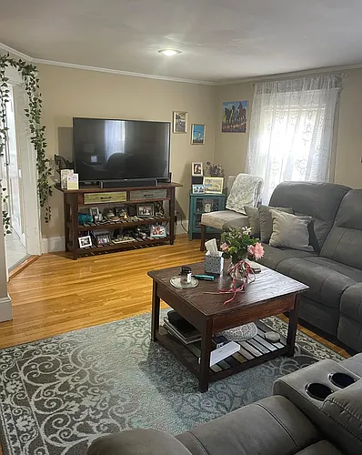38-40 Apthorp St #3 Photo 1