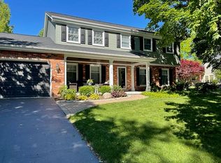 314 S Cambridge Dr, Geneva, IL 60134