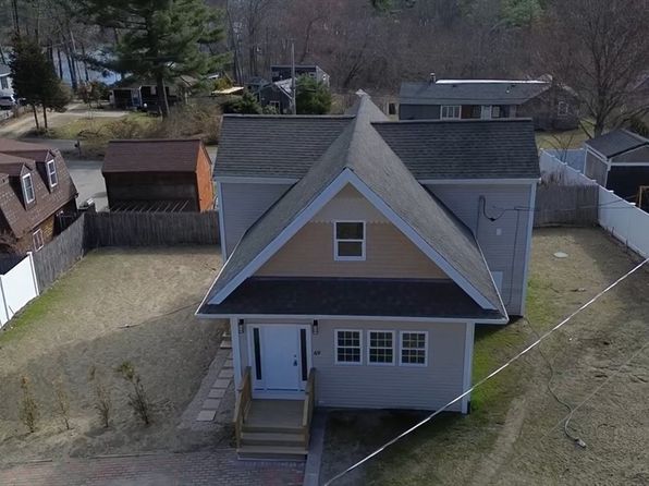 69 Wood St, Hanson, MA 02341