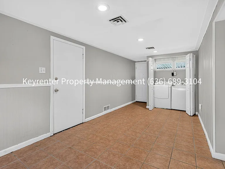 3627 High Dr — Photo 9