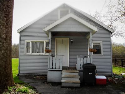 7897 Foster Rd, Liverpool, NY, 13090