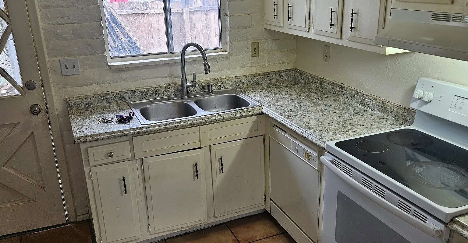 3 bed, 1092 sqft, $1,800 — Photo 2