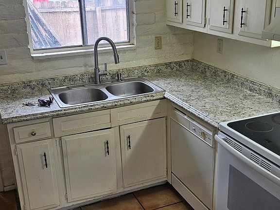 2nd image of 2665 N Leah Pl