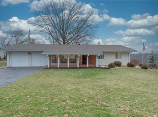 453 Tree Top Ln, Saint Louis, MO 63122
