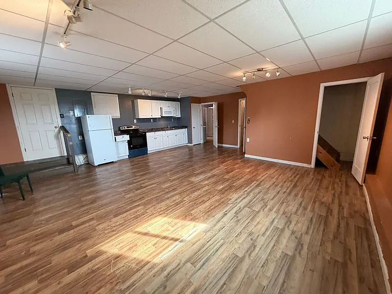 1384 Flintwood Rd — Photo 9