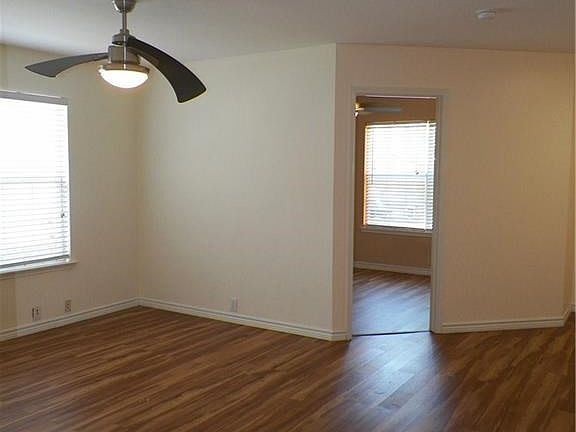 Formal dining/Flex space