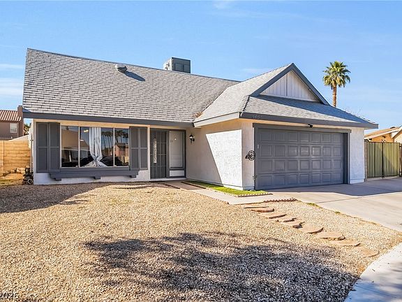3rd image of 4733 Castle Rock Ct