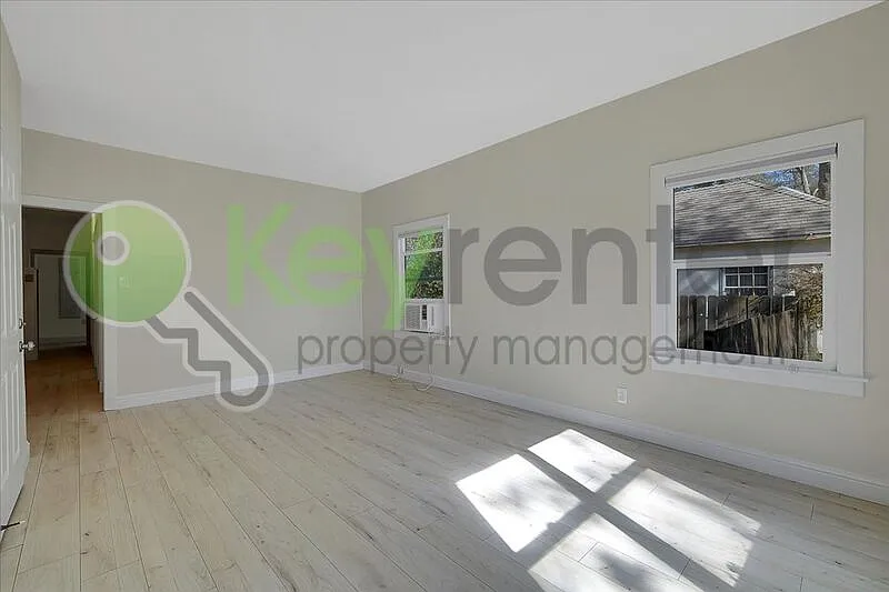 1 bed, 1.0 bath, 725 sqft, $1,350 — Photo 4