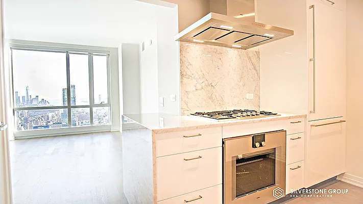 Rented by Silverstone Group USA Corp. | media 52