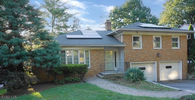 1st image of 8 Mountain Way S