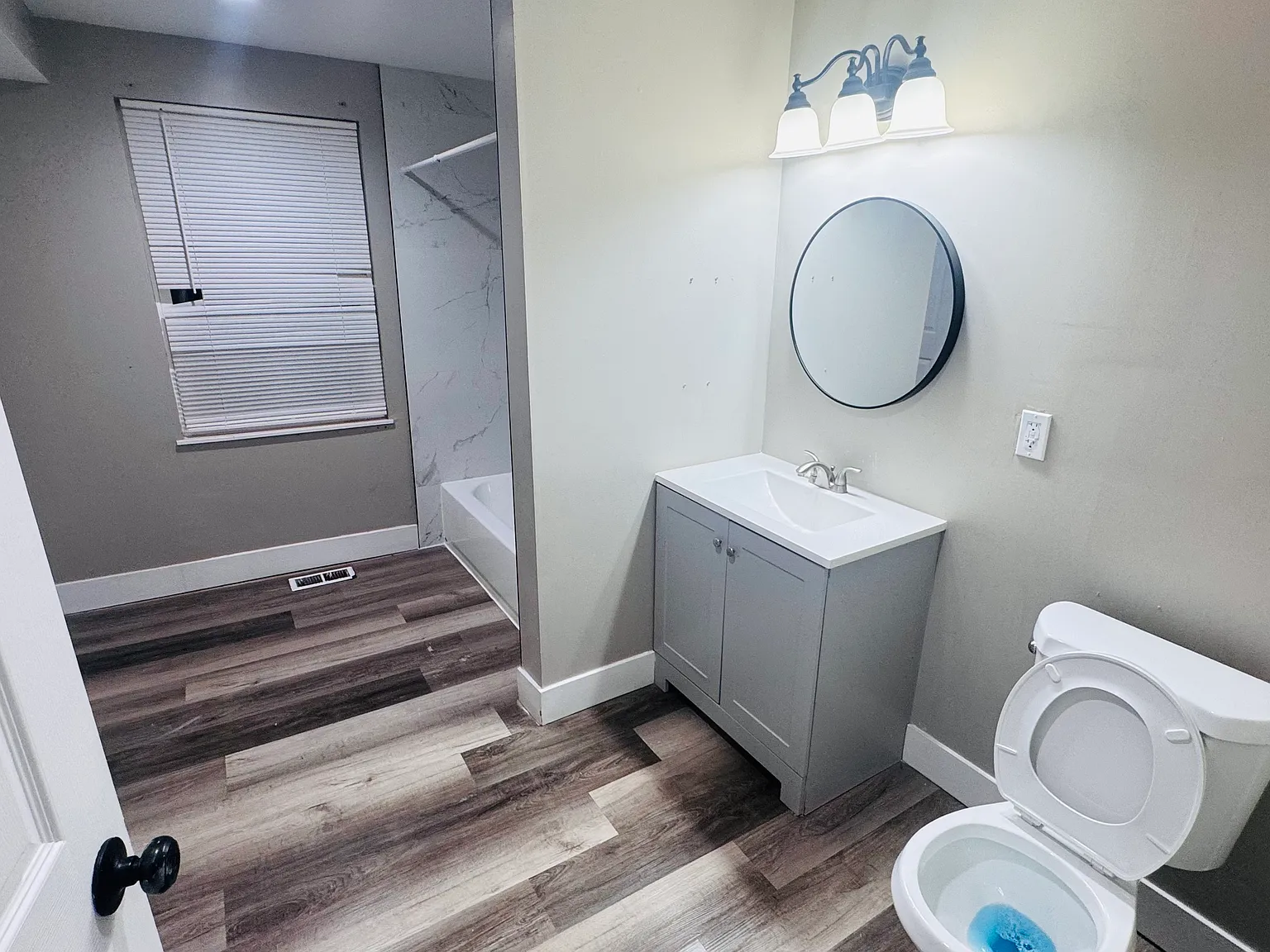 3 bed, 1.5 bath, 1350 sqft, $1,500 — Photo 3
