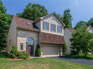 99 Apple Hl, Newington, CT 06111
