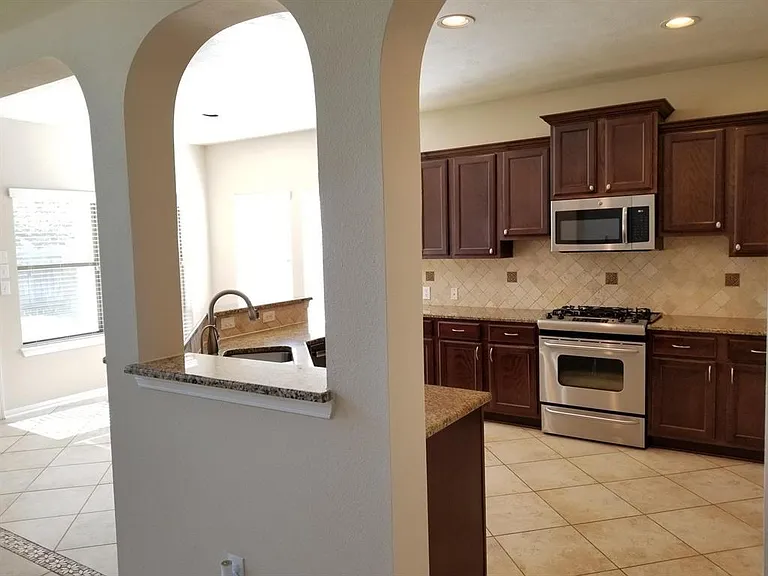 25406 Archdale Ct — Photo 13