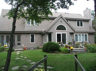 719 S Waterville Lake Rd, Oconomowoc, WI 53066