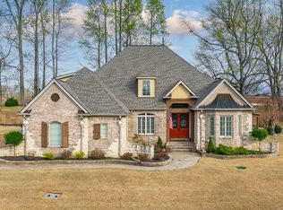 104 Lochmeade Dr, Atoka, TN 38004