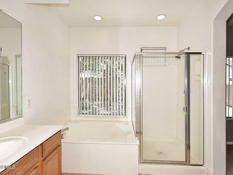 17430 W Yavapai St — Photo 33