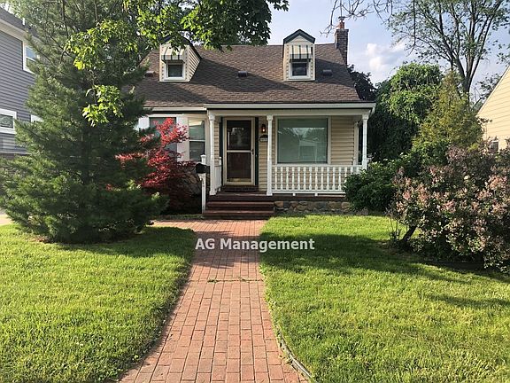 2nd image of 532 Cherry Ave
