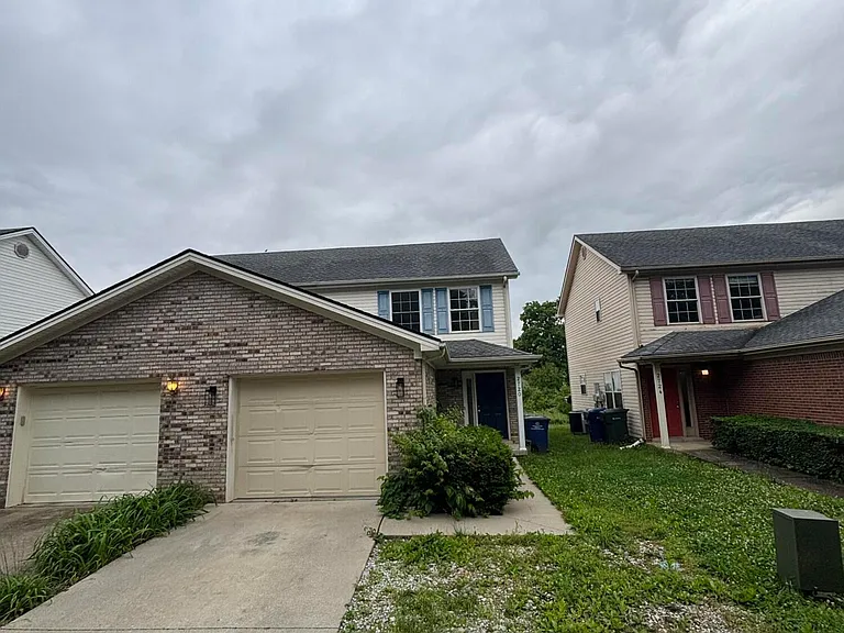 2720 Hayden Park Ln — Photo 17