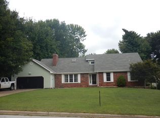 2005 E Holiday St, Springfield, MO 65804