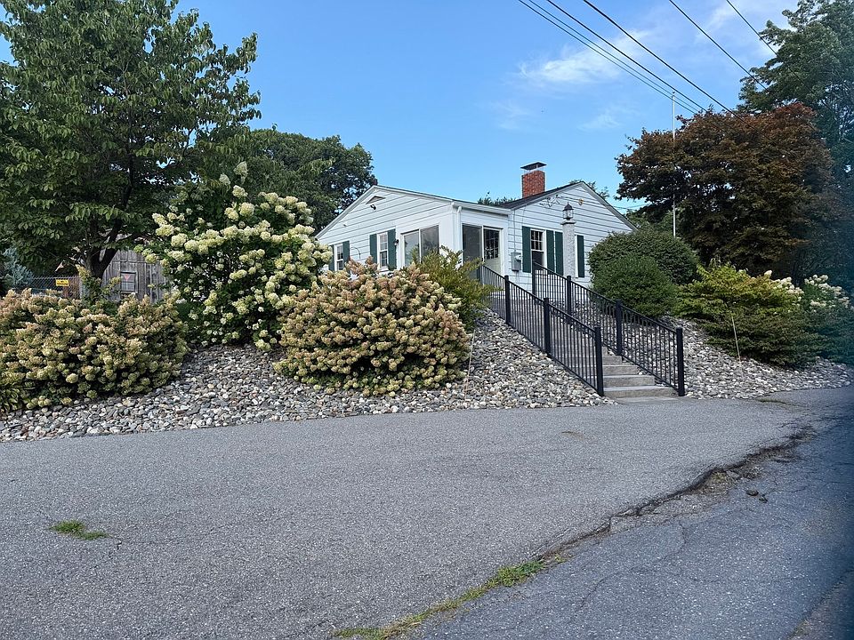 1st image of 40 Marshall Rd