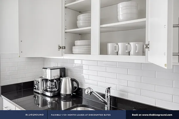 Rented by The Blueground | media 86