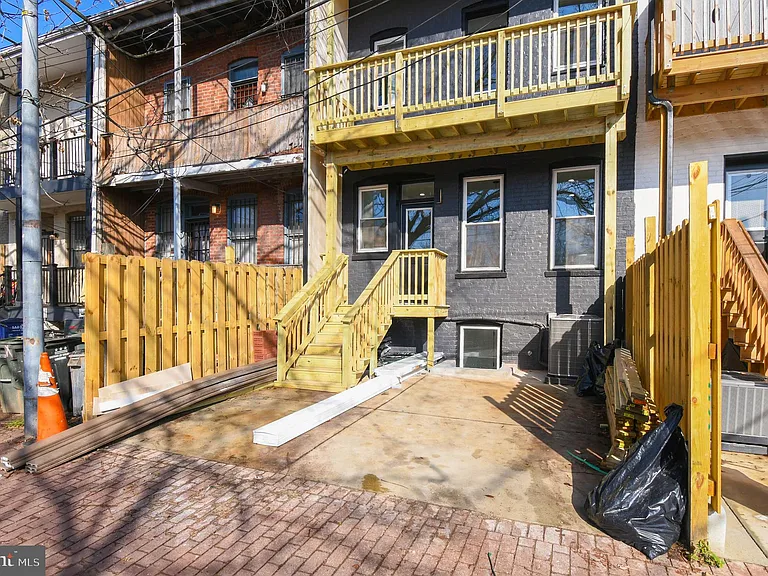 517 Florida Ave NE — Photo 39