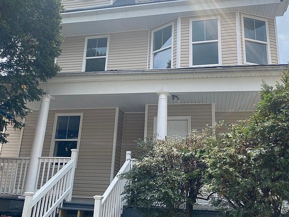 2nd image of 14 Cypress St Floor 2
