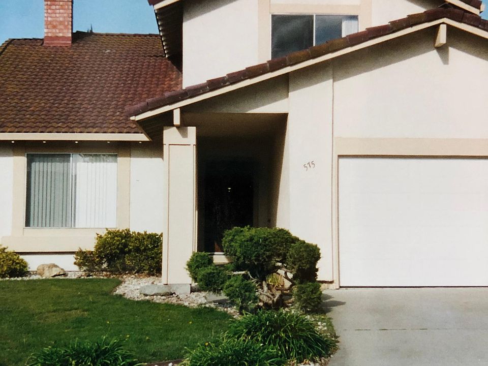 1st image of 575 Caprice Ct