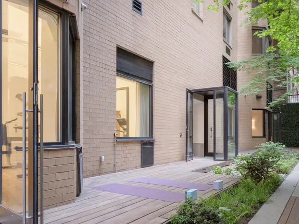 234 East 46th Street image 19 of 20